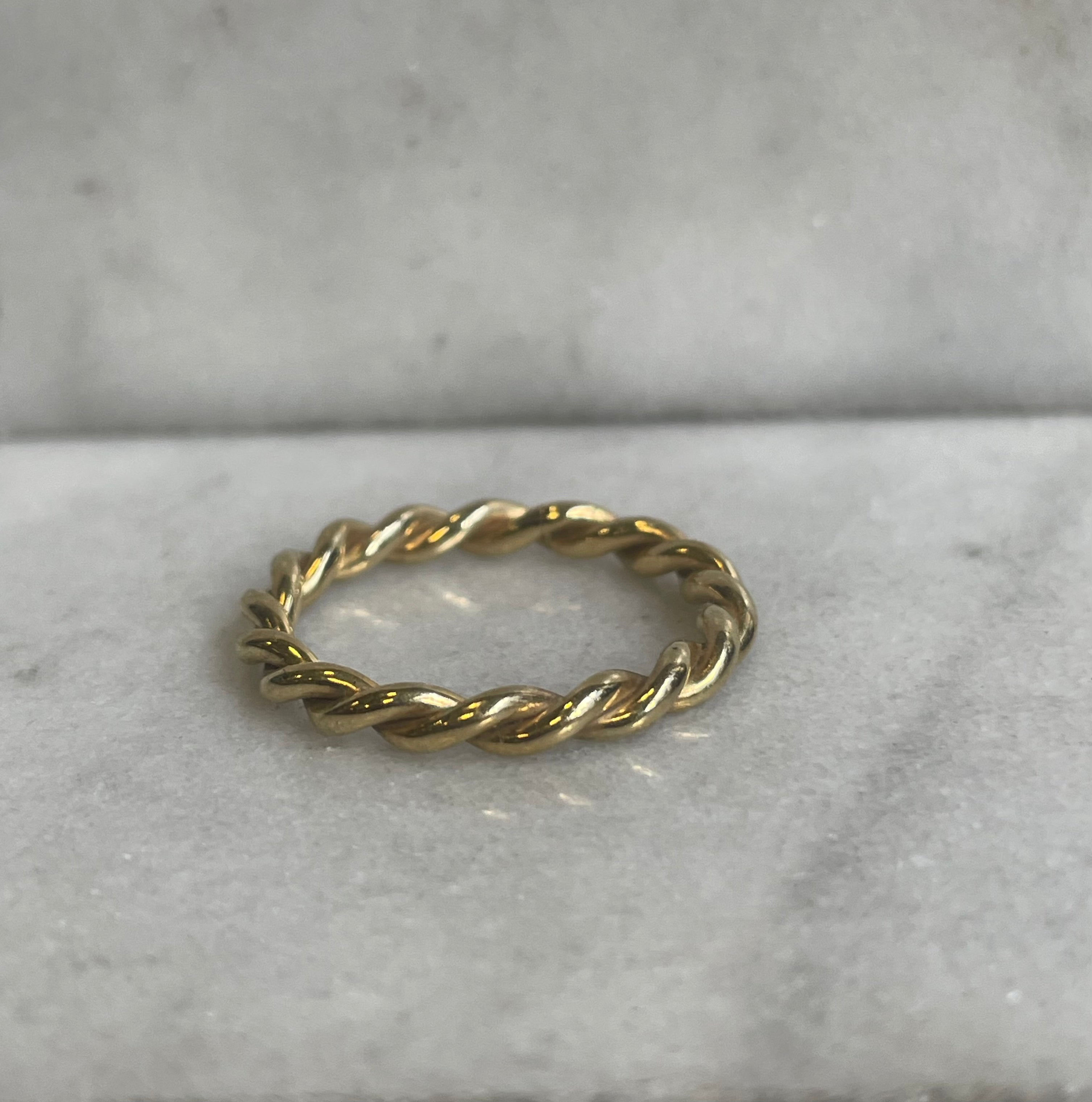 Chunky Twisted Ring - 18k Yellow Gold