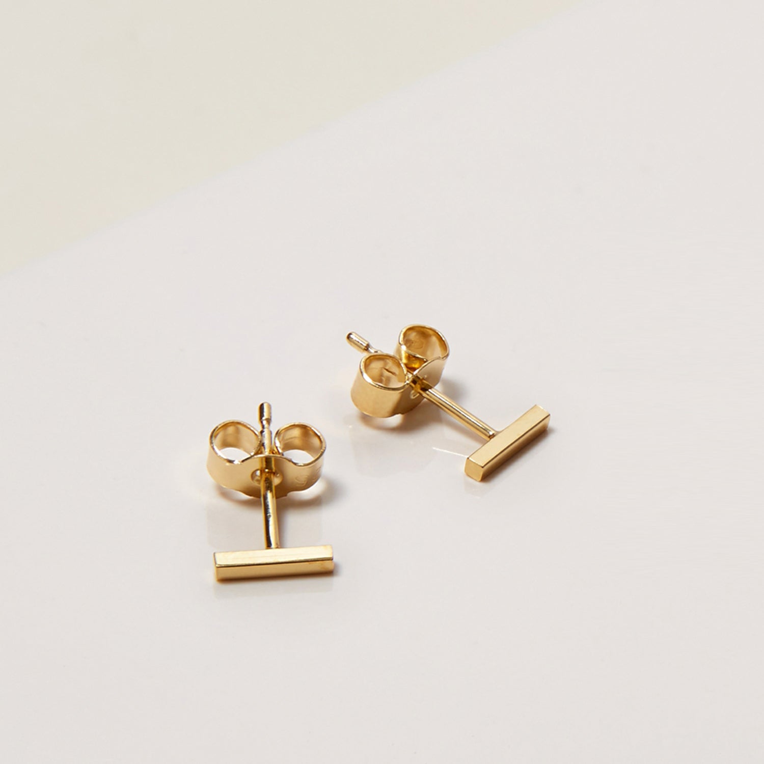 Mini Bar Stud Earrings - 18k Yellow Gold