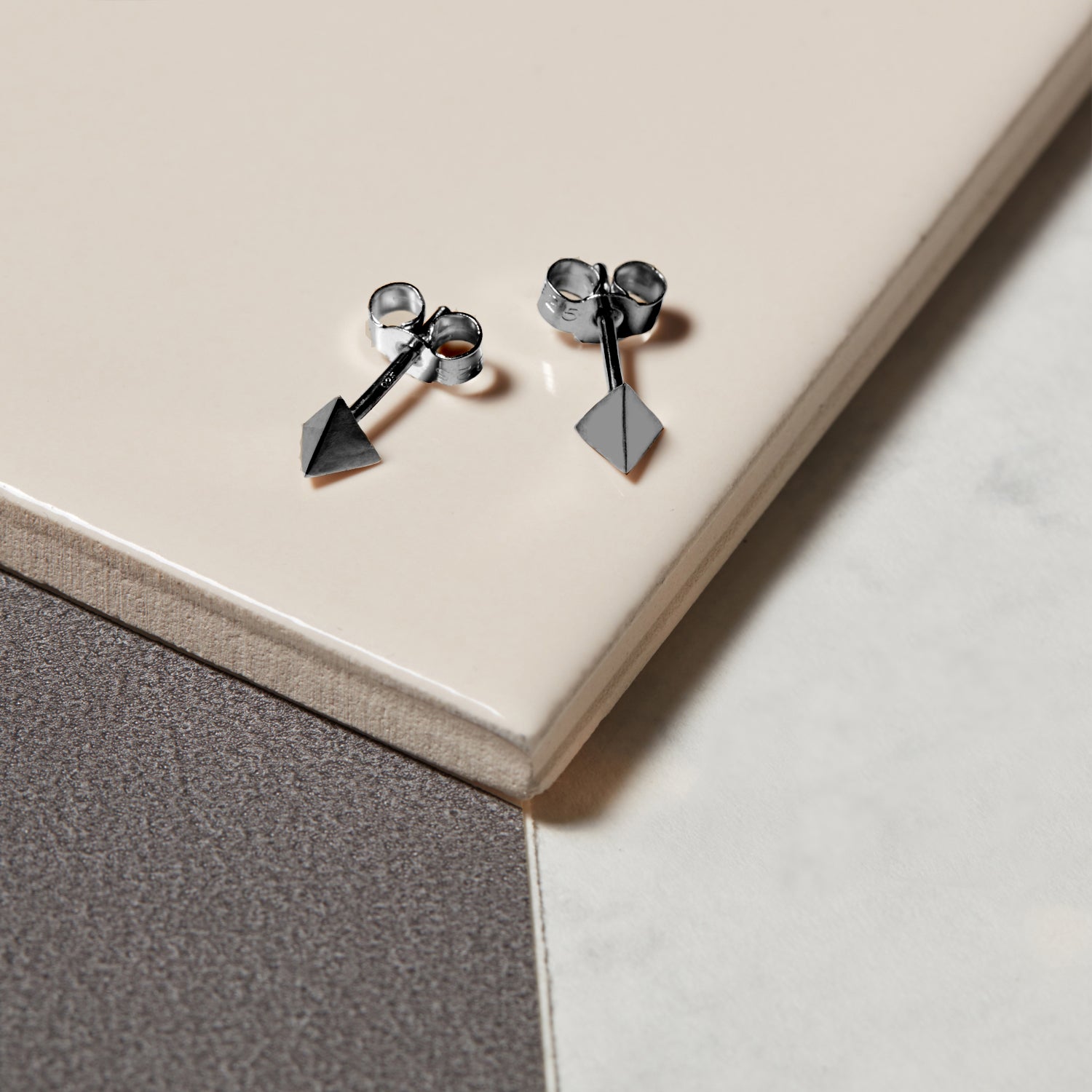 Single Tetrahedron Stud Earring - Black