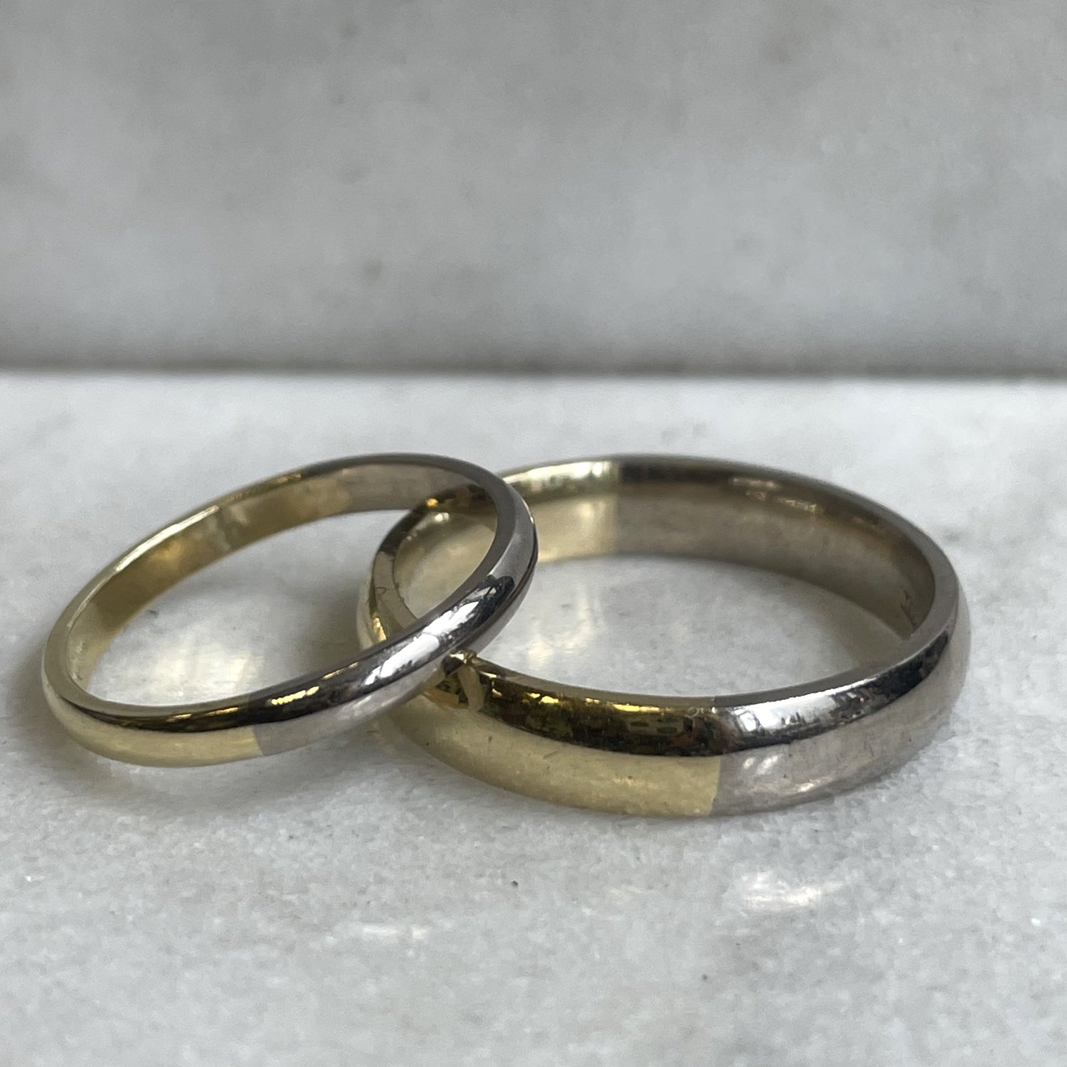 Two-tone D-shape Ring - 18k Yellow & White Gold