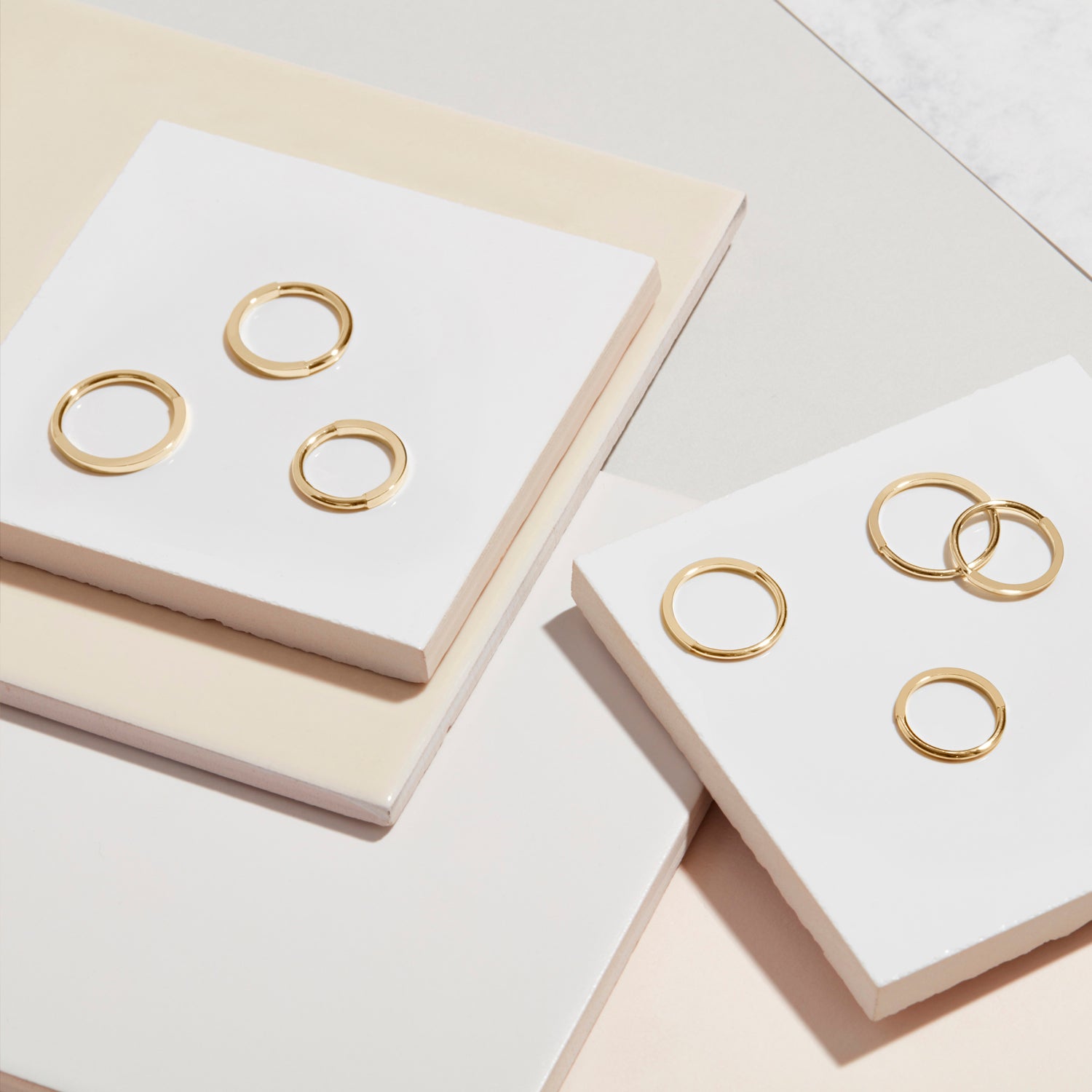 Paradox Square / Round Band - 9k Yellow Gold