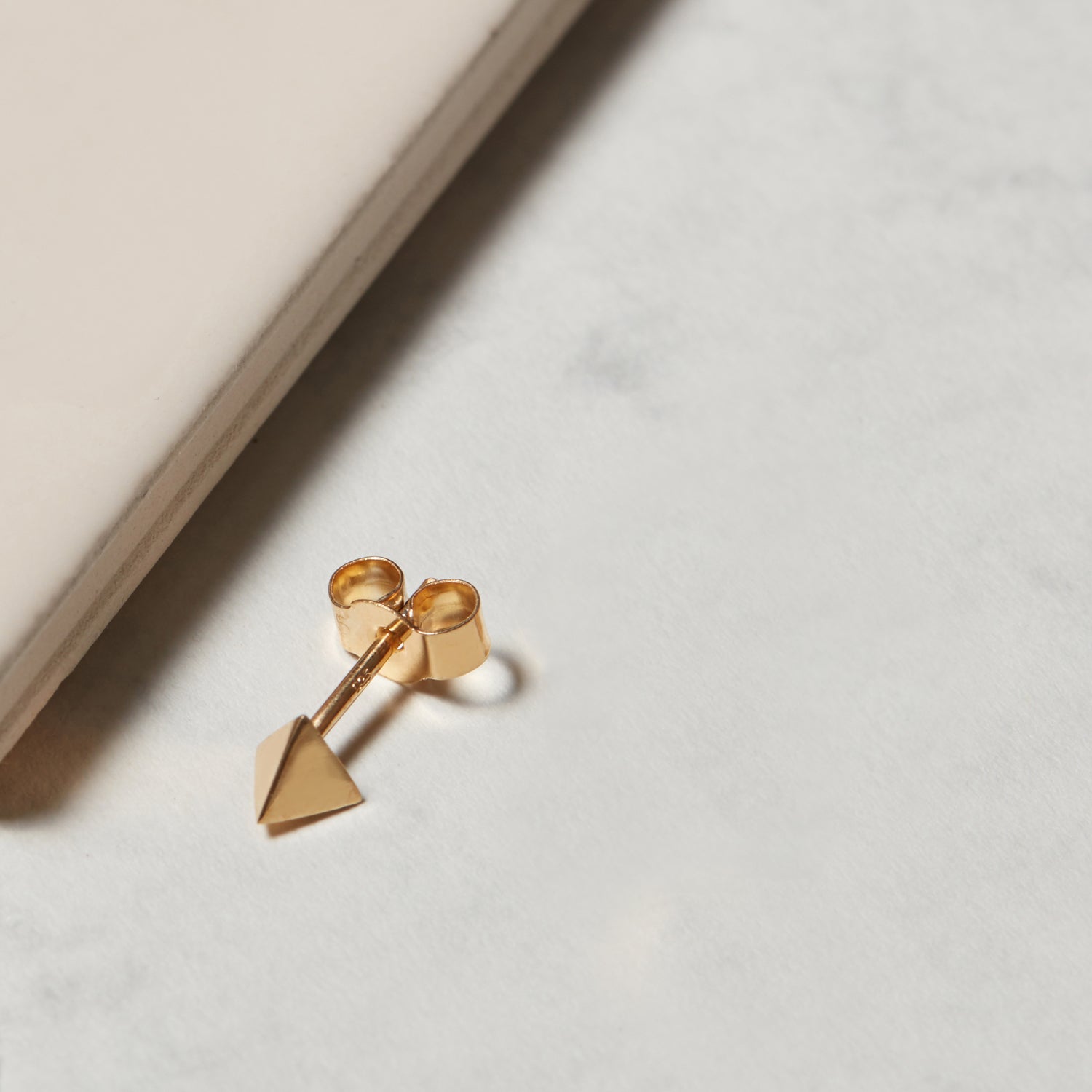 Single Tetrahedron Stud Earring - 9k Yellow Gold