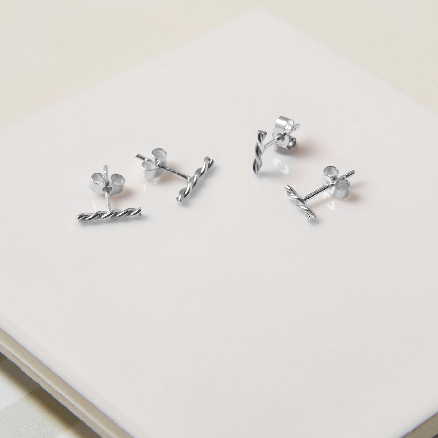 Single Twisted Bar Stud Earring - Silver