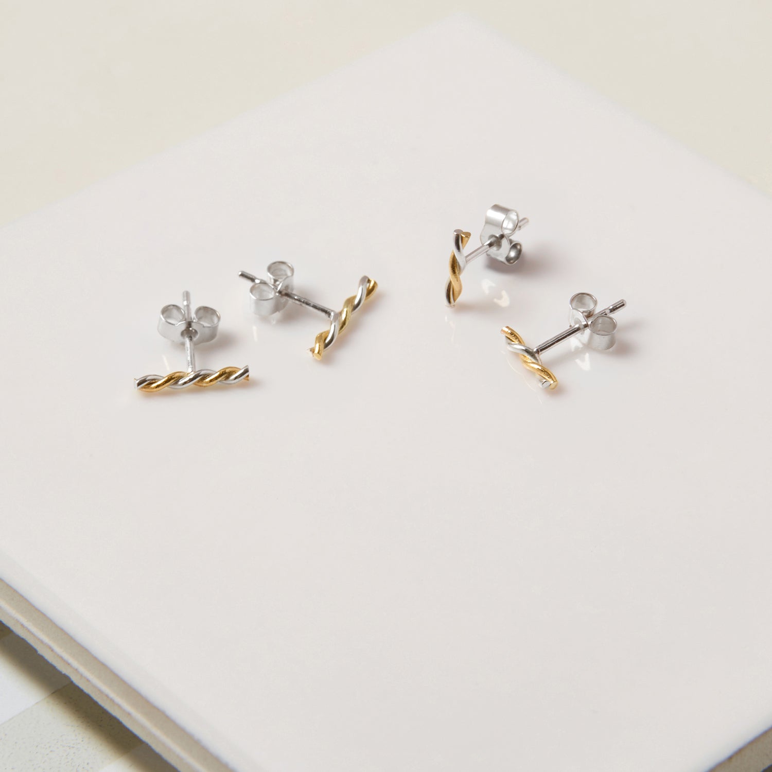 Single Mini Two-Tone Twisted Bar Stud Earring - 9k Yellow Gold & Silver