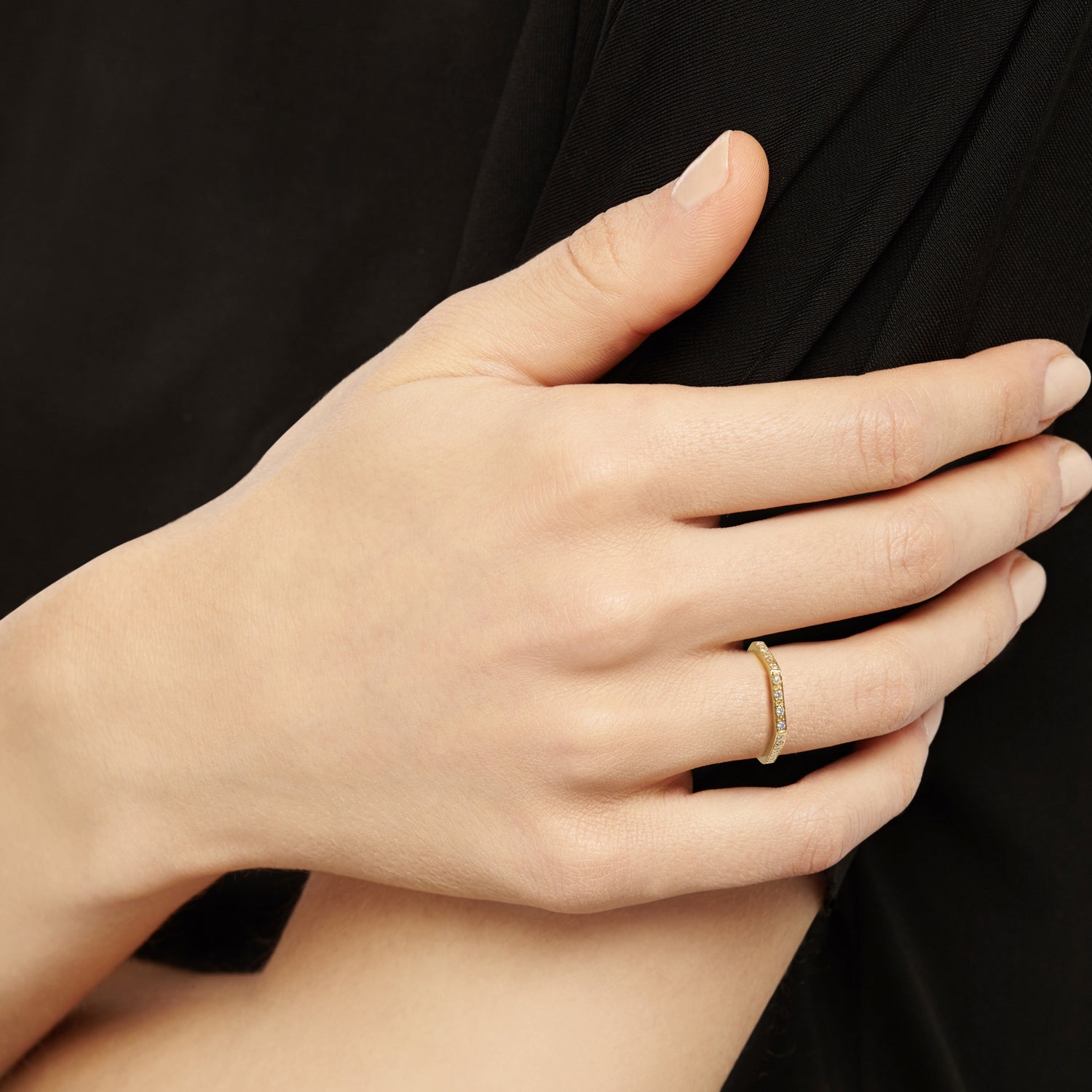 Hexagon Half Eternity Ring / 3 Sides - 9k Yellow Gold