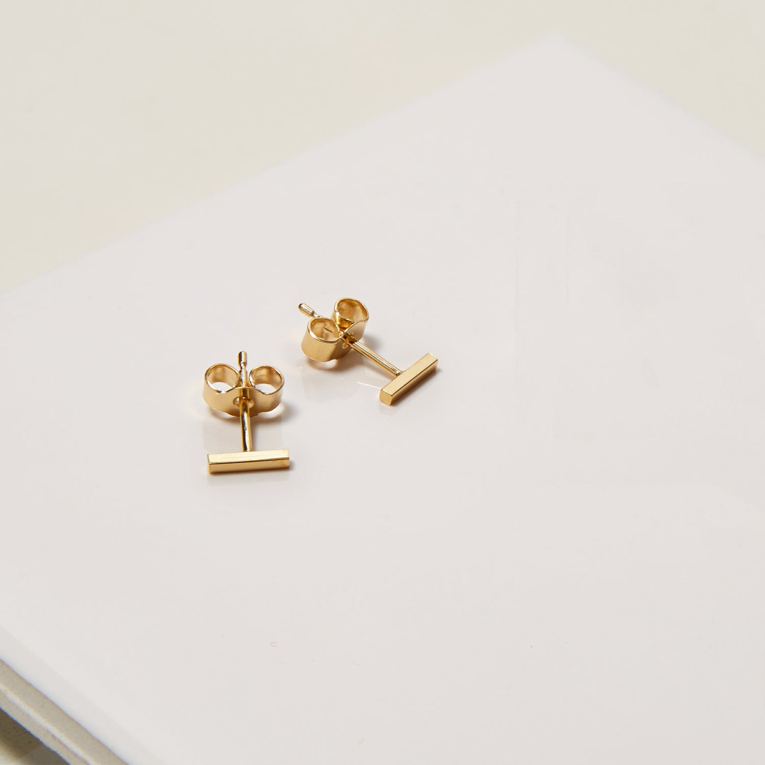 Mini Bar Stud Earrings - Gold