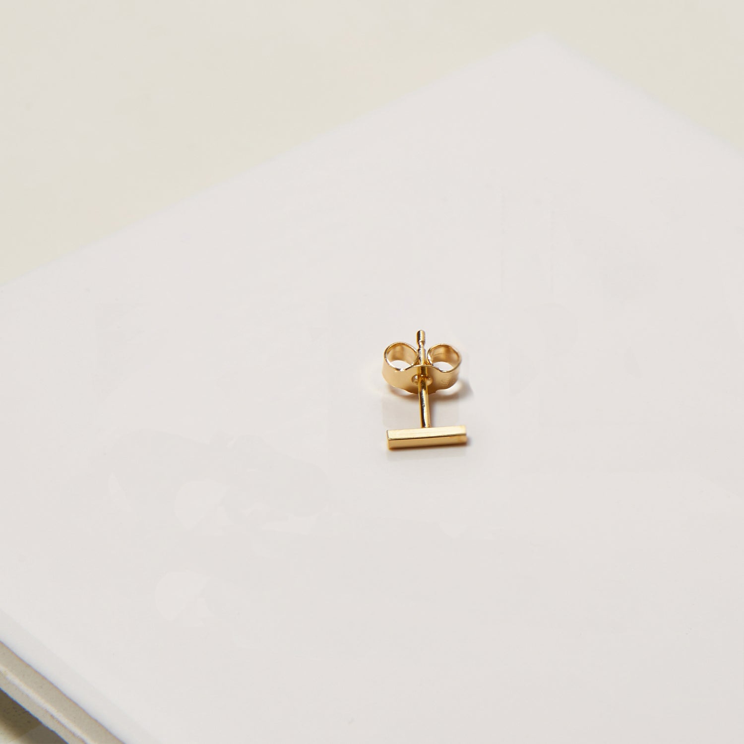 Single Mini Bar Stud Earring - 18k Yellow Gold