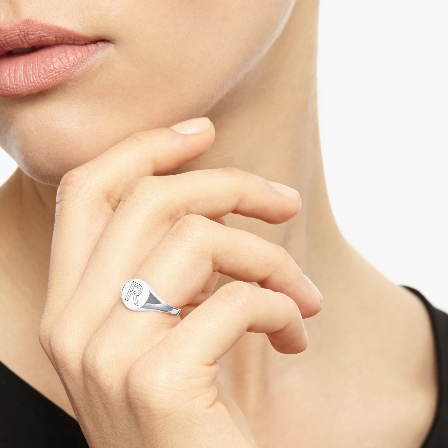 Single Initial Facett Round Signet Ring - Silver