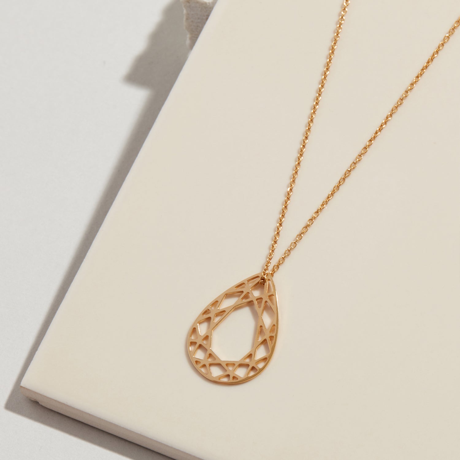 Medium Pear Diamond Necklace - Gold